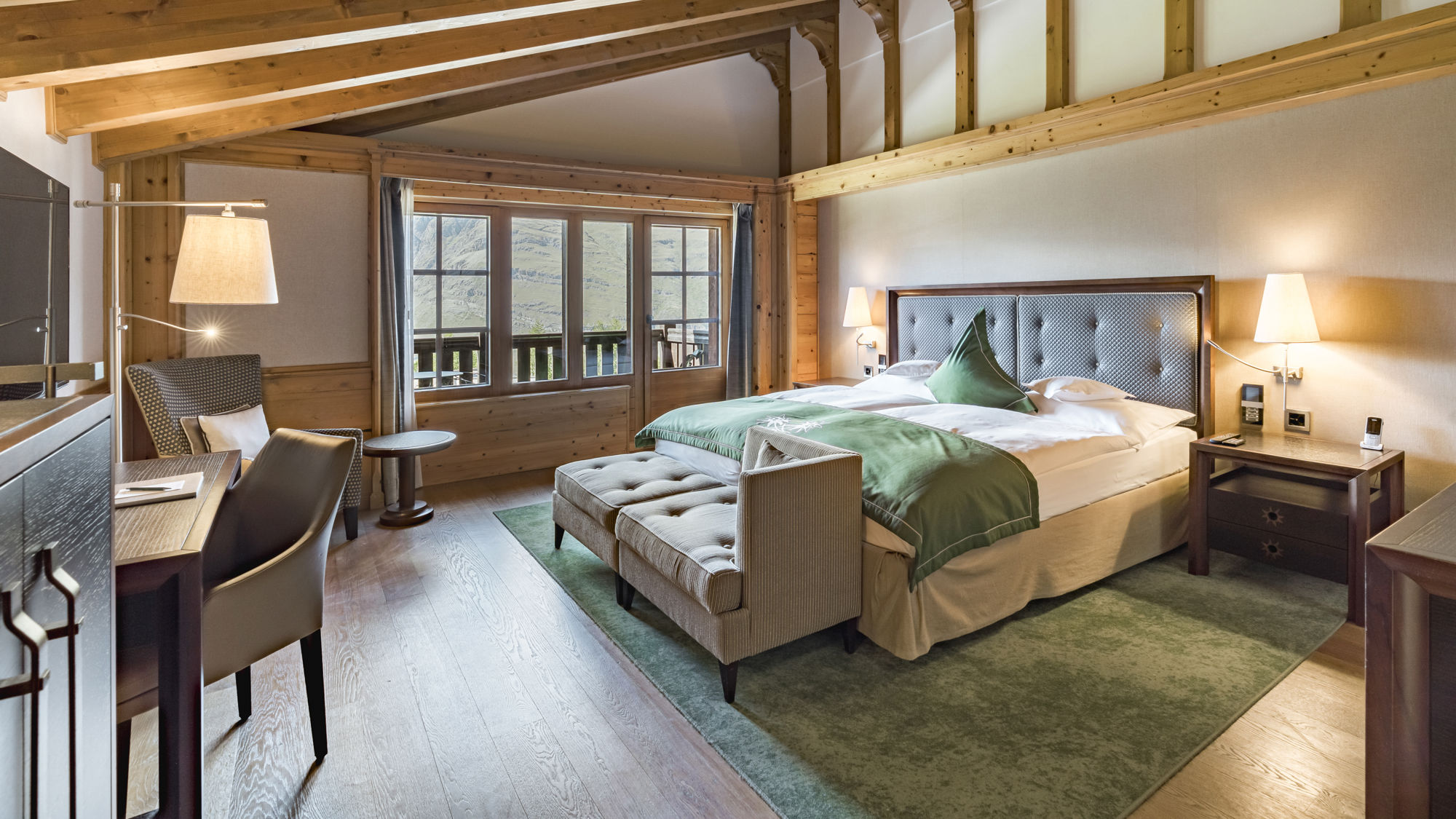 riffelalp-resort-chambre-matterhorn-superior-vue-ensemble-01.jpeg (1)