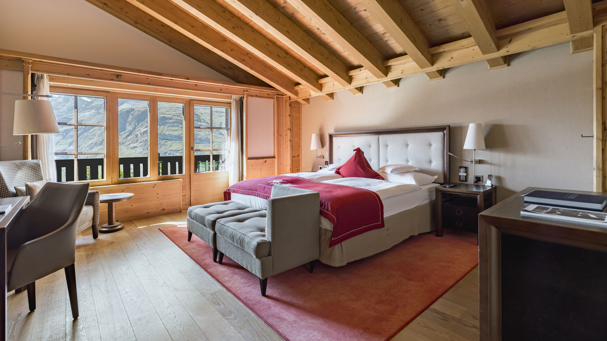 riffelalp-resort-matterhorn-junior-suite-vue-ensemble-04.jpeg