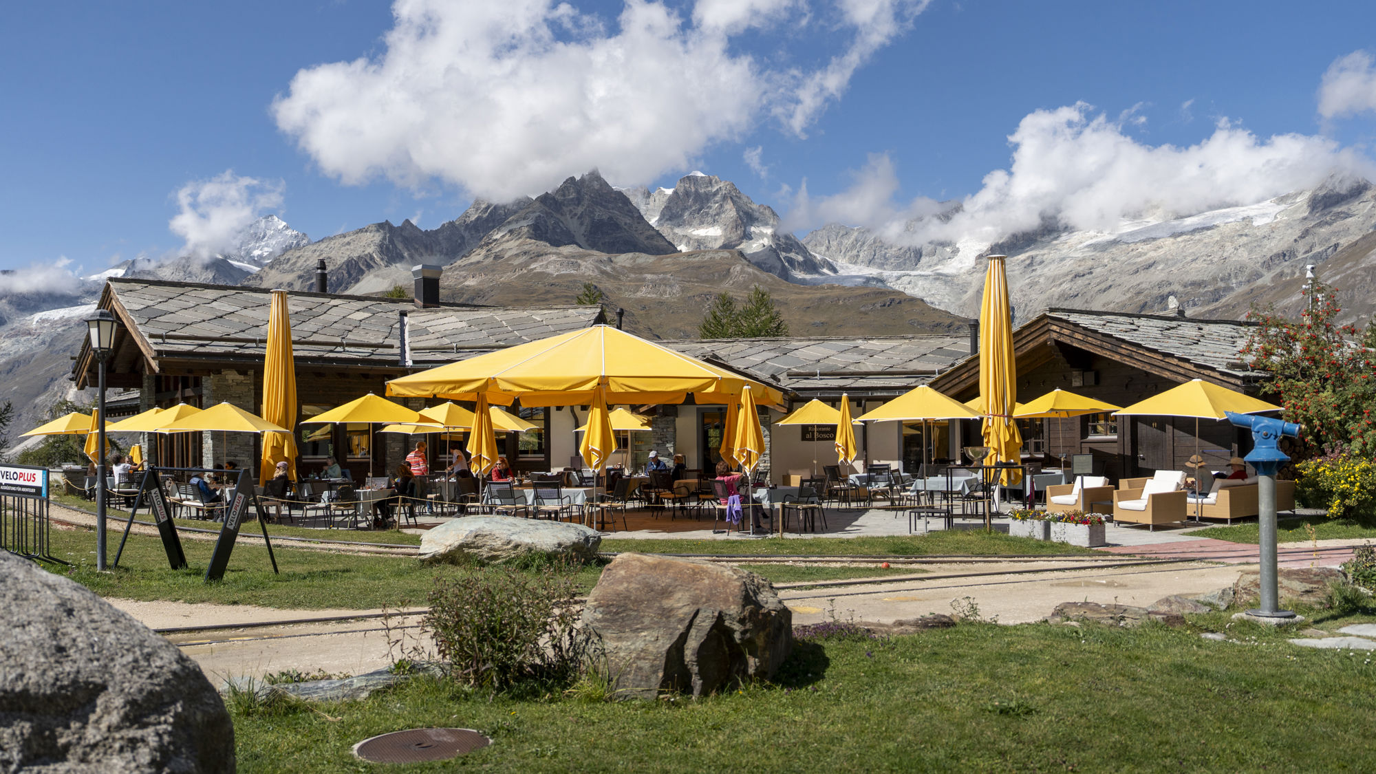 riffelalp-resort-al-bosco-vue-exterieure-ete-01.jpeg