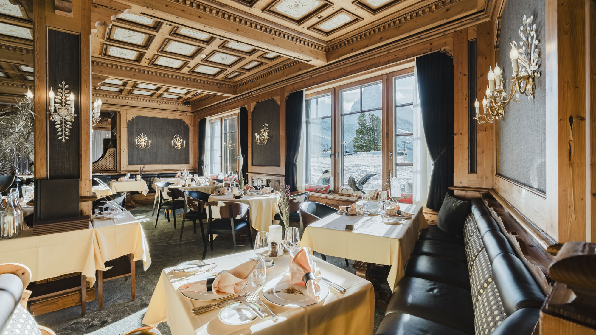 riffelalp-resort-restaurant-alexandre-baies-vitrees-hiver-04.jpeg